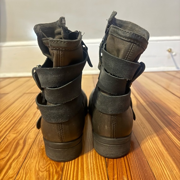 Black Leather Ankle Boots - Picture 6 of 10